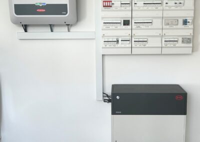 Solcelleanlæg med batteribank